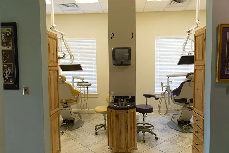Office lobby and reception area at Louisiana Dental Center Zachary